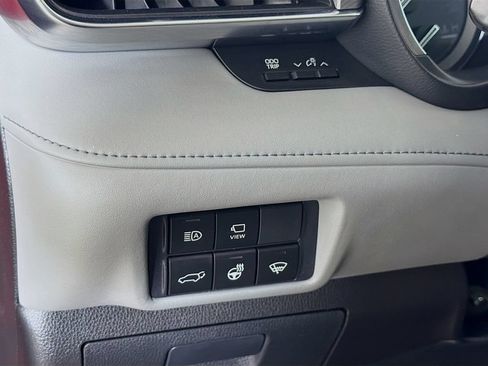 Used 2021 Toyota Highlander Platinum AWD/4WD image 11