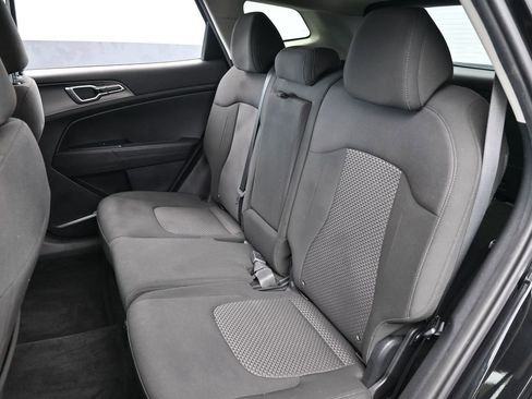 Used 2023 Kia Sportage LX image 34