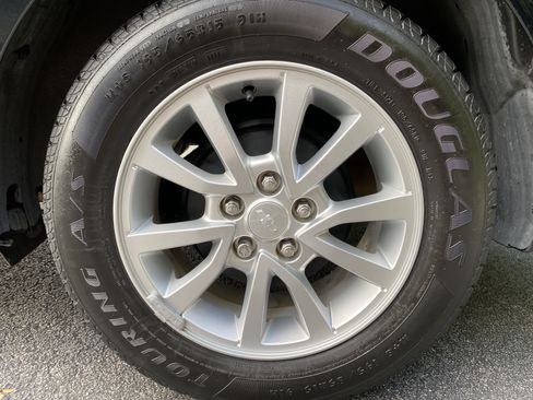 Used 2020 Chevrolet Sonic LT FWD image 36