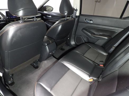 Used 2022 Nissan Altima 2.5 SR w/ Midnight Edition Package AWD/4WD image 10
