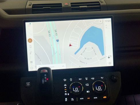 New 2026 Land Rover Defender 110 OCTA AWD/4WD image 13