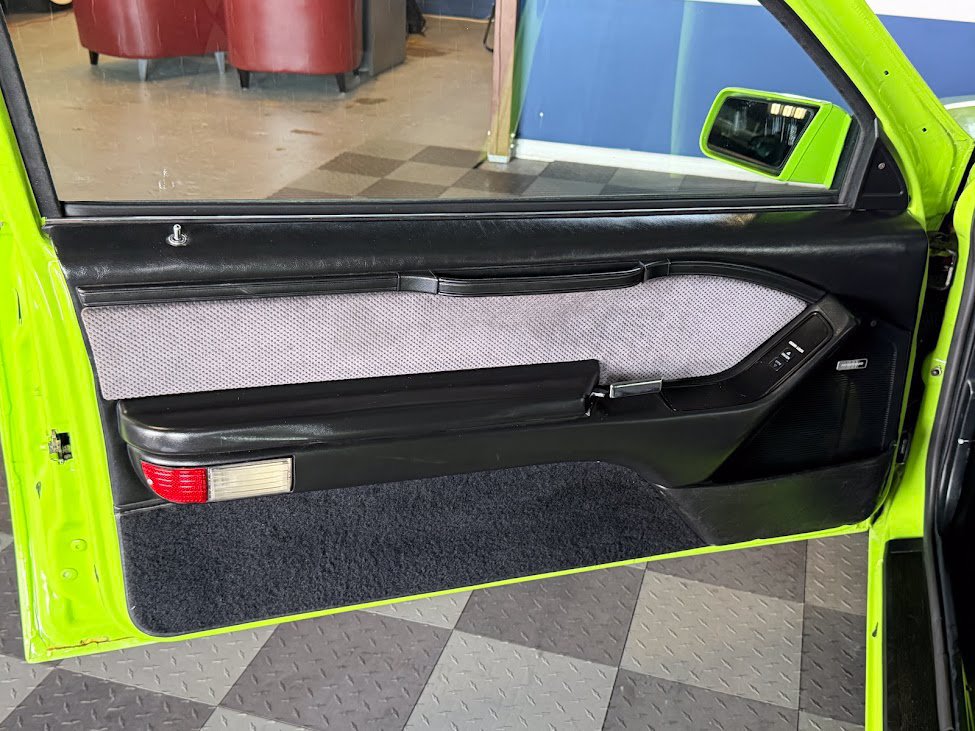 Used 1987 Ford Thunderbird RWD image 21