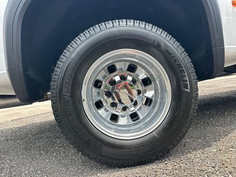 New 2026 GMC Sierra 3500 Denali Ultimate AWD/4WD image 18