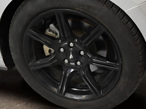 Used 2019 Ford Mustang Coupe w/ Black Accent Package RWD image 6