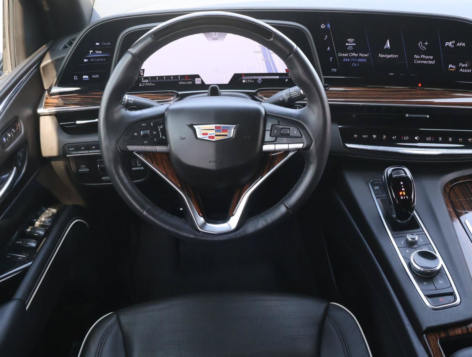 Used 2024 Cadillac Escalade ESV Premium Luxury w/ Performance Package AWD/4WD image 15