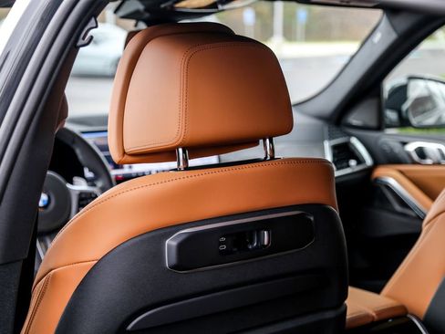 New 2026 BMW X6 xDrive40i w/ Executive Package image 21