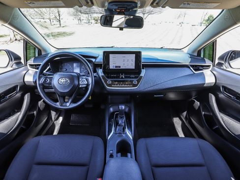 Used 2023 Toyota Corolla LE FWD image 2