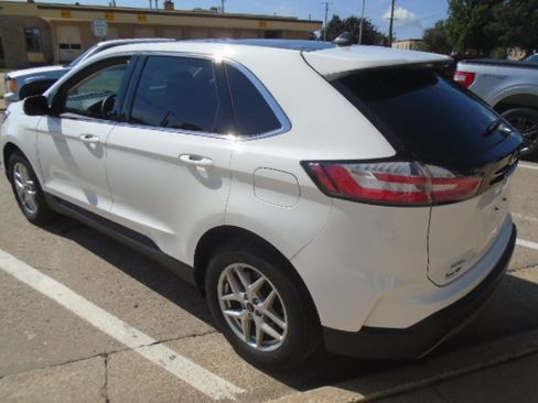 Used 2024 Ford Edge SEL w/ Convenience Package AWD/4WD image 4