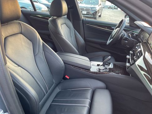 Used 2023 BMW 540i w/ M Sport Package image 26