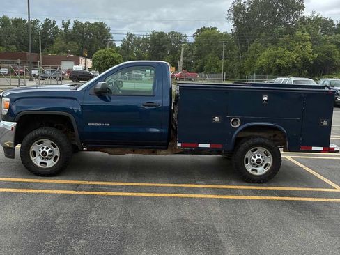Used 2015 GMC Sierra 2500 4x4 Regular Cab image 2