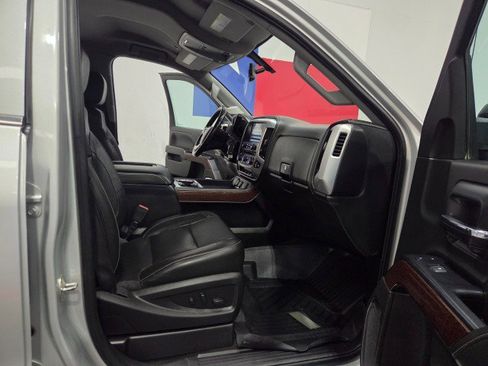 Used 2018 GMC Sierra 2500 SLT w/ Suspension Package, Off-Road AWD/4WD image 8