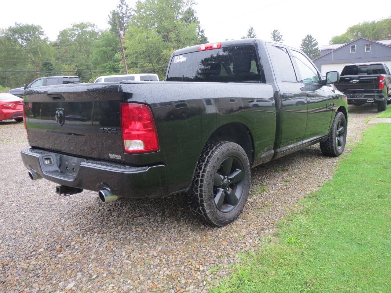 Used 2018 RAM 1500 Express w/ Black Ram 1500 Express Group AWD/4WD image 6