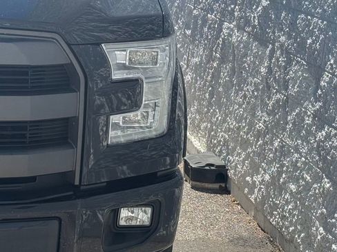 Used 2017 Ford F150 Lariat w/ Equipment Group 502A Luxury AWD/4WD image 5