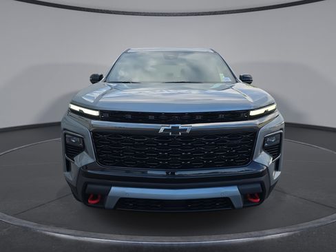 New 2026 Chevrolet Traverse Z71 w/ Enhanced Driving Package AWD/4WD image 3