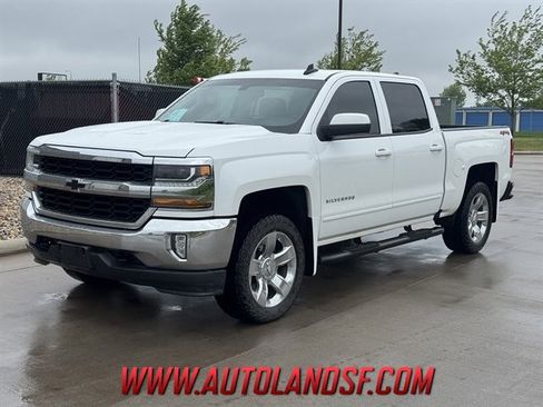 Used 2018 Chevrolet Silverado 1500 LT w/ LT Eassist Package AWD/4WD image 1