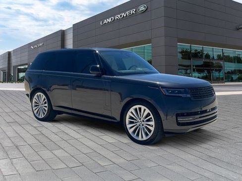 Used 2025 Land Rover Range Rover SE AWD/4WD image 7