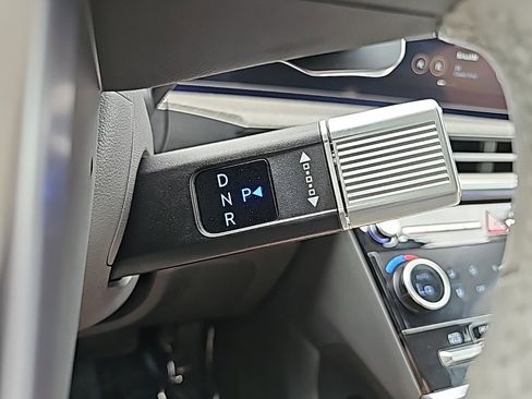 Used 2024 Hyundai Santa Fe Limited image 22