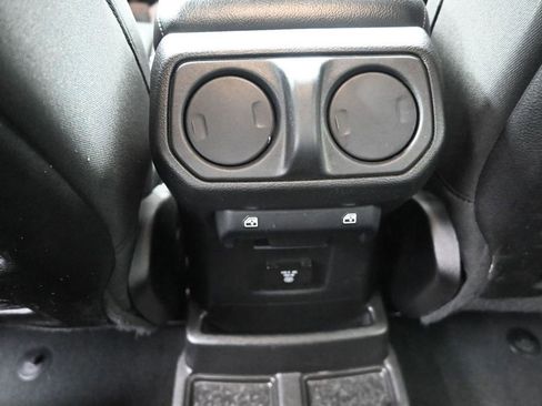 Used 2022 Jeep Wrangler Unlimited Rubicon 4xe w/ Cold Weather Group AWD/4WD image 29