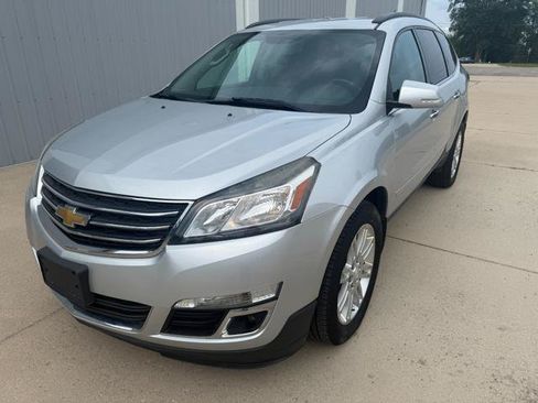 Used 2015 Chevrolet Traverse LT w/ Style and Technology Package AWD/4WD image 3