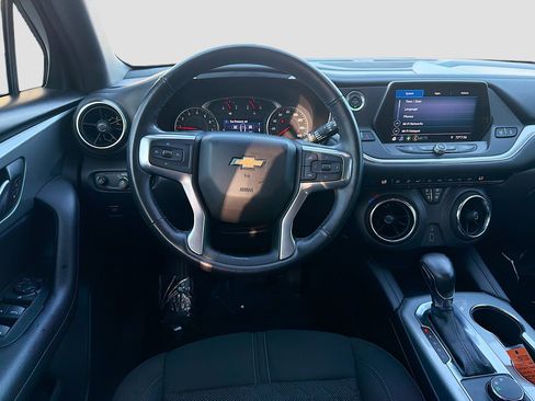 Used 2020 Chevrolet Blazer LT image 17