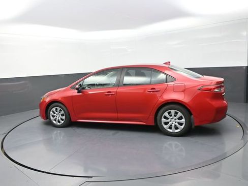 Used 2021 Toyota Corolla LE FWD image 37