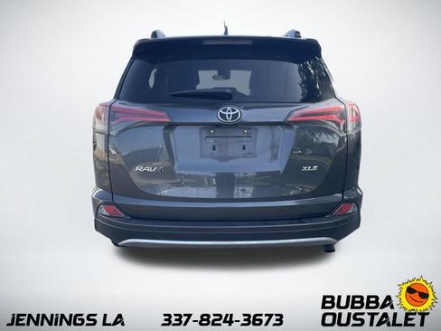 Used 2018 Toyota RAV4 XLE FWD image 4