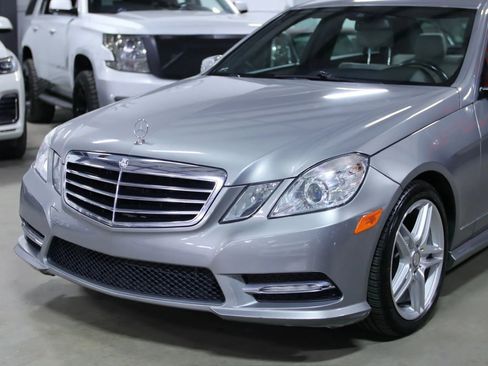 Used 2013 Mercedes-Benz E 350 Sedan image 5