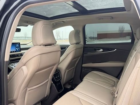 Used 2023 Lincoln Nautilus Reserve w/ Monochromatic Package image 30