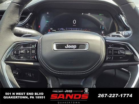 New 2023 Jeep Grand Cherokee Overland w/ Luxury Tech Group IV image 15