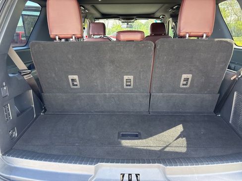 Used 2022 Ford Expedition Limited image 32