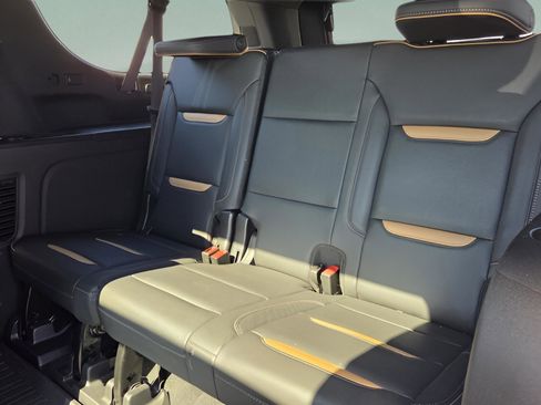 Used 2021 GMC Yukon XL AT4 w/ Rear Media and Nav Package image 10