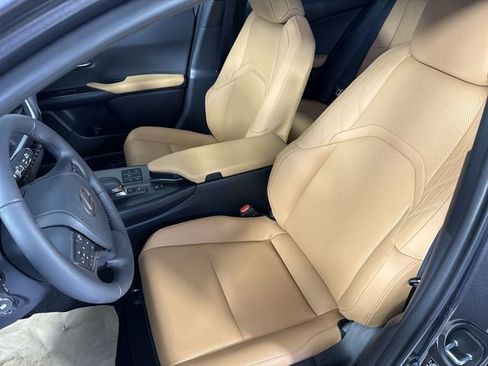 New 2026 Lexus UX 300h AWD image 18