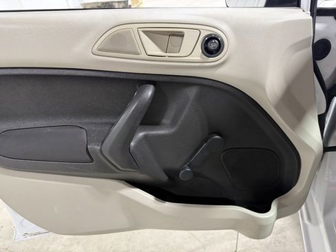 Used 2013 Ford Fiesta S image 7