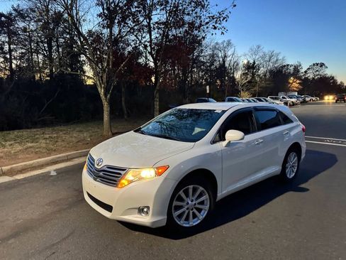Used 2012 Toyota Venza XLE image 14