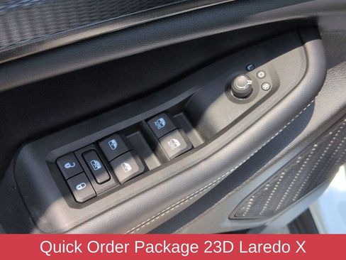 Used 2025 Jeep Grand Cherokee Laredo X w/ Luxury Tech Group I AWD/4WD image 12
