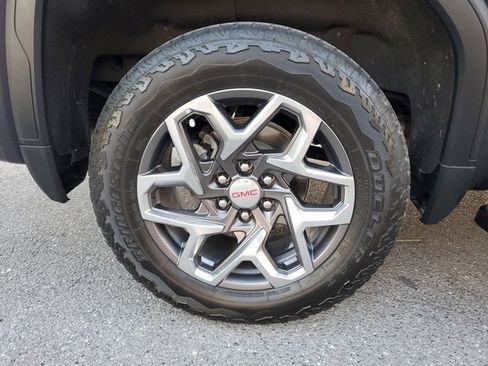 Used 2024 GMC Sierra 1500 SLT w/ SLT Premium Plus Package image 5