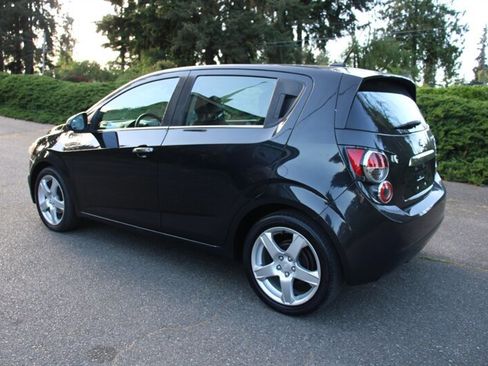 Used 2013 Chevrolet Sonic LTZ FWD image 4