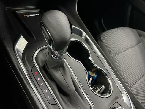 Used 2023 Chevrolet Traverse LT image 16