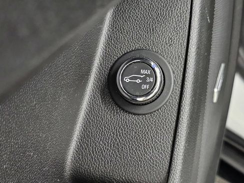 Used 2021 Chevrolet Traverse Premier w/ Redline Edition AWD/4WD image 40