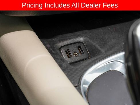 Used 2019 Buick Enclave Premium w/ Experience Buick Package FWD image 18