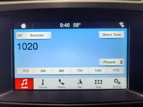Used 2018 Ford Explorer XLT w/ Equipment Group 202A AWD/4WD image 25