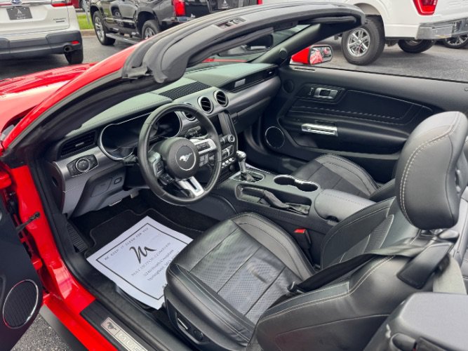 Used 2018 Ford Mustang Premium w/ Equipment Group 201A RWD image 16