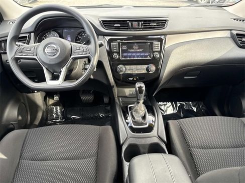 Used 2021 Nissan Rogue Sport S image 2