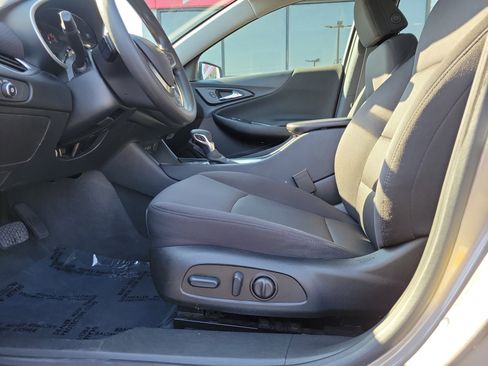 Used 2024 Chevrolet Malibu LT FWD image 16