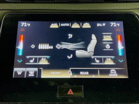 Used 2025 INFINITI QX80 Sensory AWD/4WD image 16