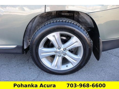 Used 2013 Toyota Highlander Limited image 26