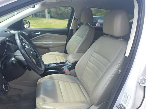 Used 2015 Ford Escape Titanium FWD image 11