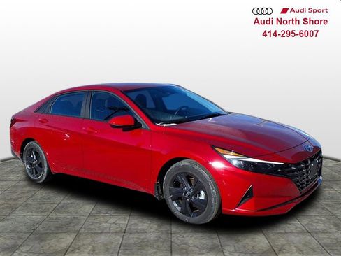 Used 2022 Hyundai Elantra SEL image 1