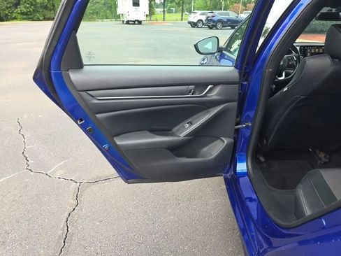 Used 2018 Honda Accord Sport image 38