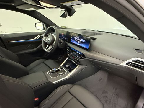 New 2026 BMW i4 eDrive40 w/ M Sport Package RWD image 31